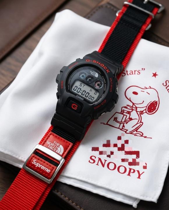 G.SHOCH SUPREME RED & BLACK